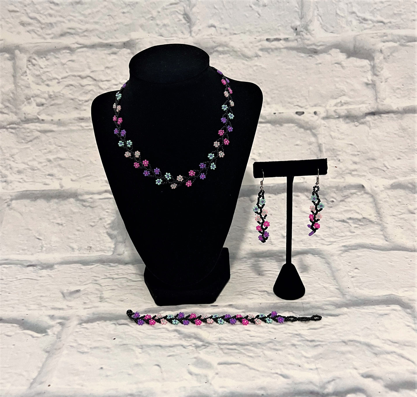 Small flower necklace set