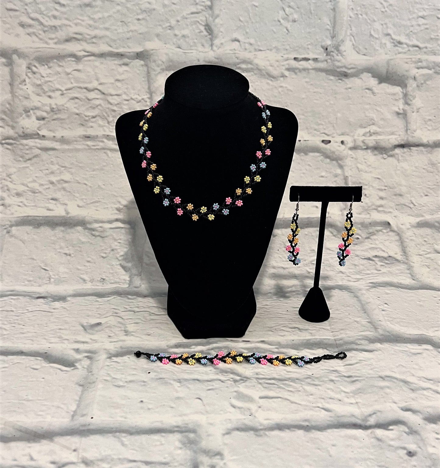 Small flower necklace set