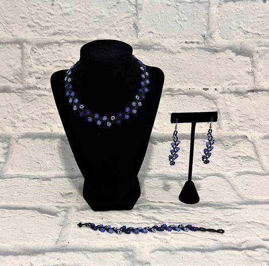 Small flower necklace set
